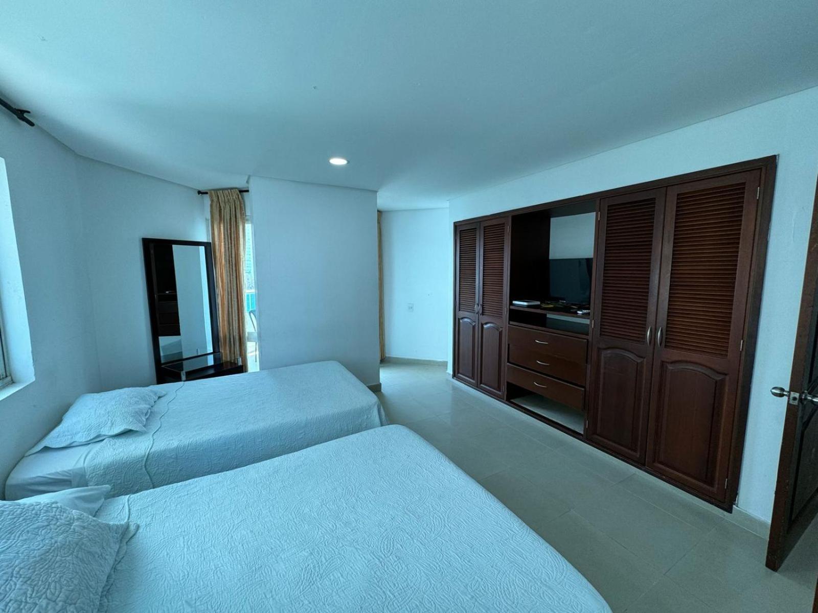 Apartamento En Laguito Ed Torres Del Lago 604 Icdi Cartagena Kültér fotó
